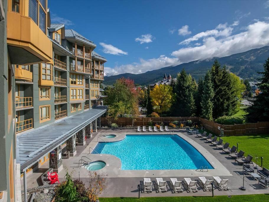 Cascade Lodge Premium Suite, With Pool & Hot Tub Whistler Dış mekan fotoğraf